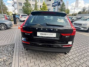 Volvo  Momentum Pro AWD