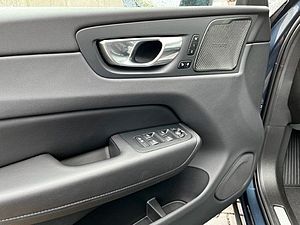 Volvo  Plus Bright 2WD+360° Kamera+Schiebedach