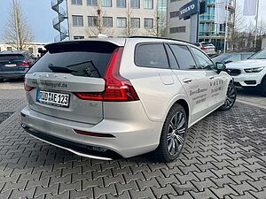 Volvo  Kombi Plus Dark / Panorama-Dach